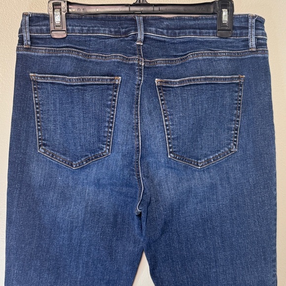 Ann Taylor Modern Fit Crop Denim Blue Jeans Size 10 Raw Hem - Picture 4 of 7